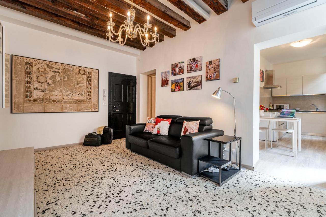 Ponte Squero Flat M0270423226 Apartment Venesia Bagian luar foto