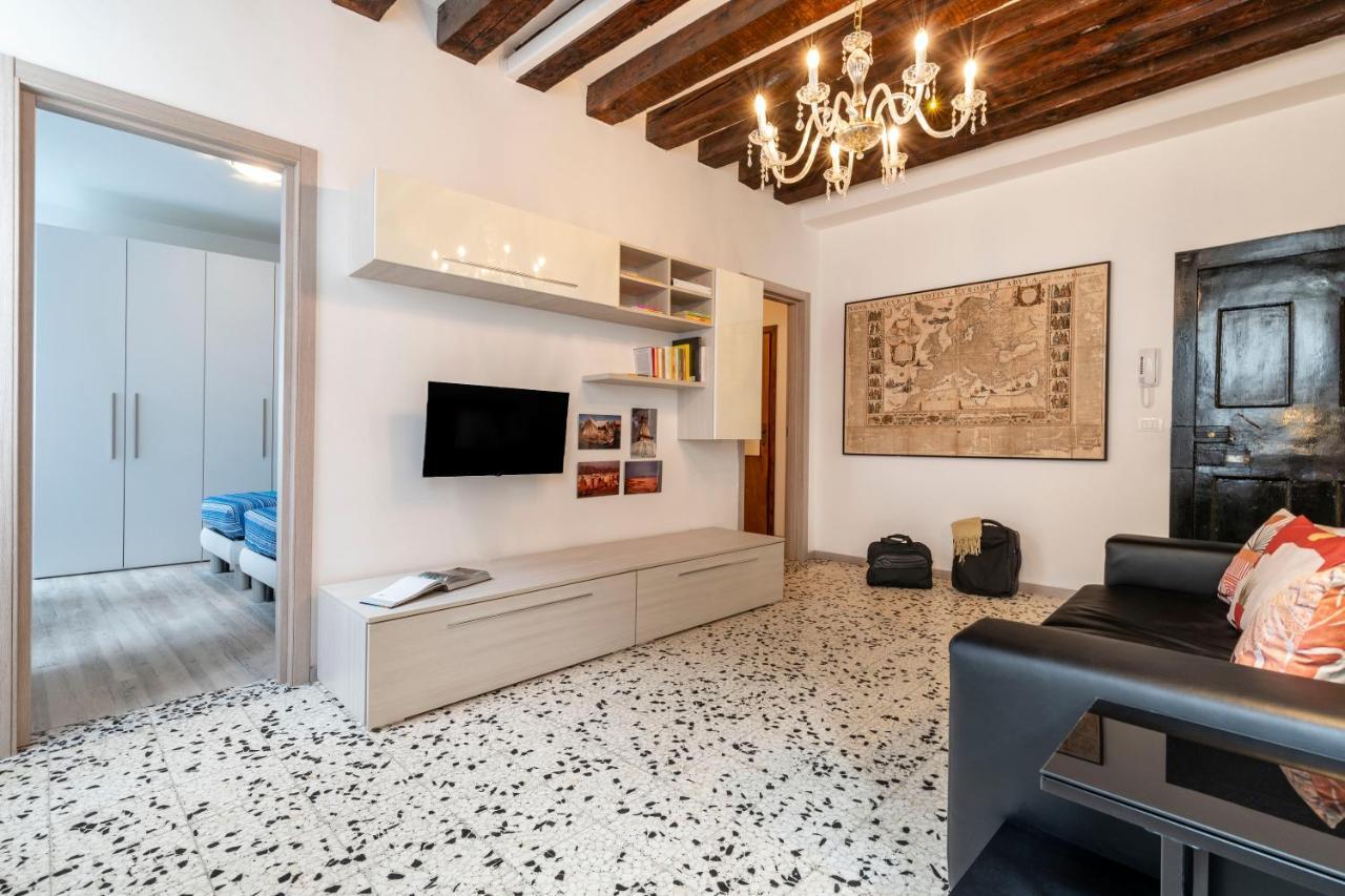 Ponte Squero Flat M0270423226 Apartment Venesia Bagian luar foto