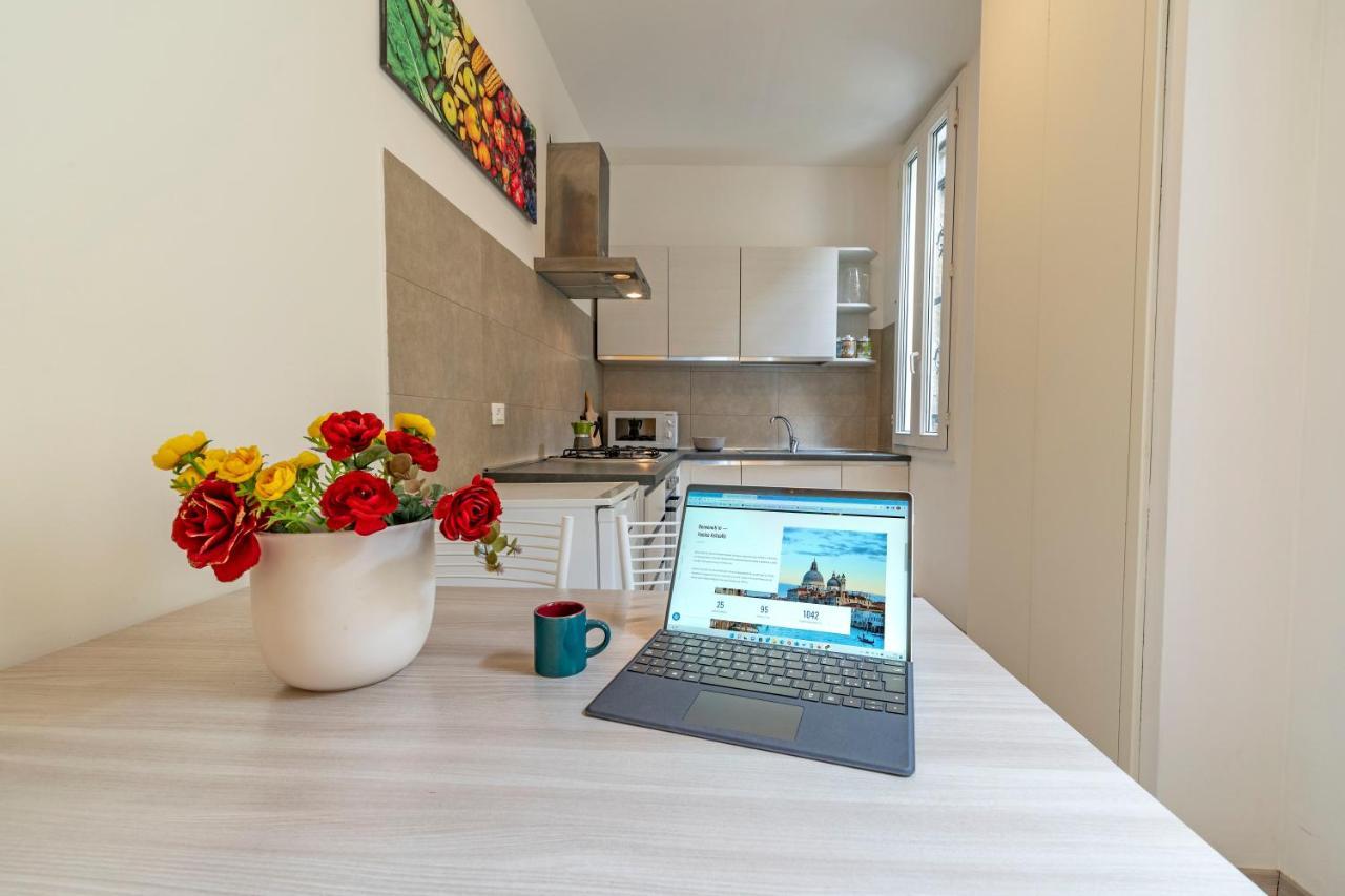 Ponte Squero Flat M0270423226 Apartment Venesia Bagian luar foto