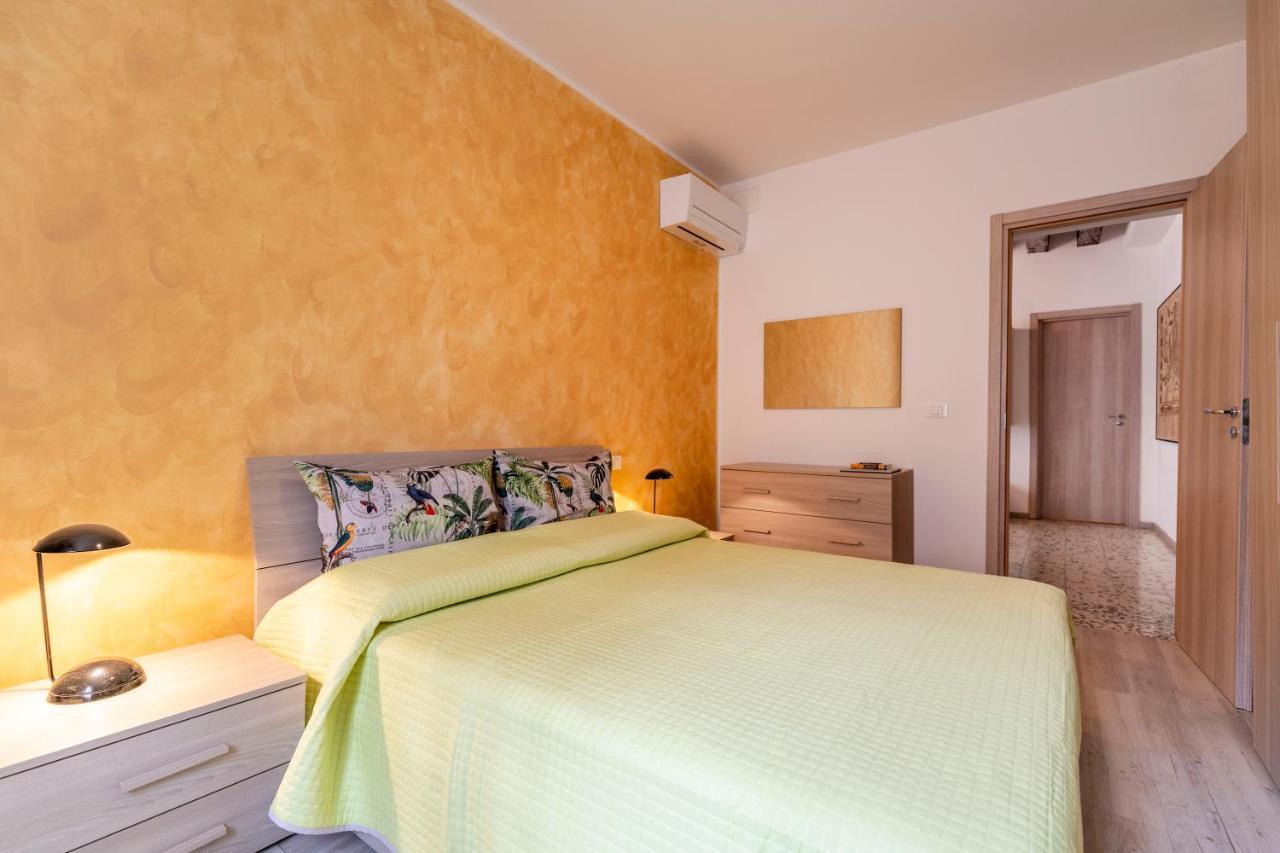 Ponte Squero Flat M0270423226 Apartment Venesia Bagian luar foto