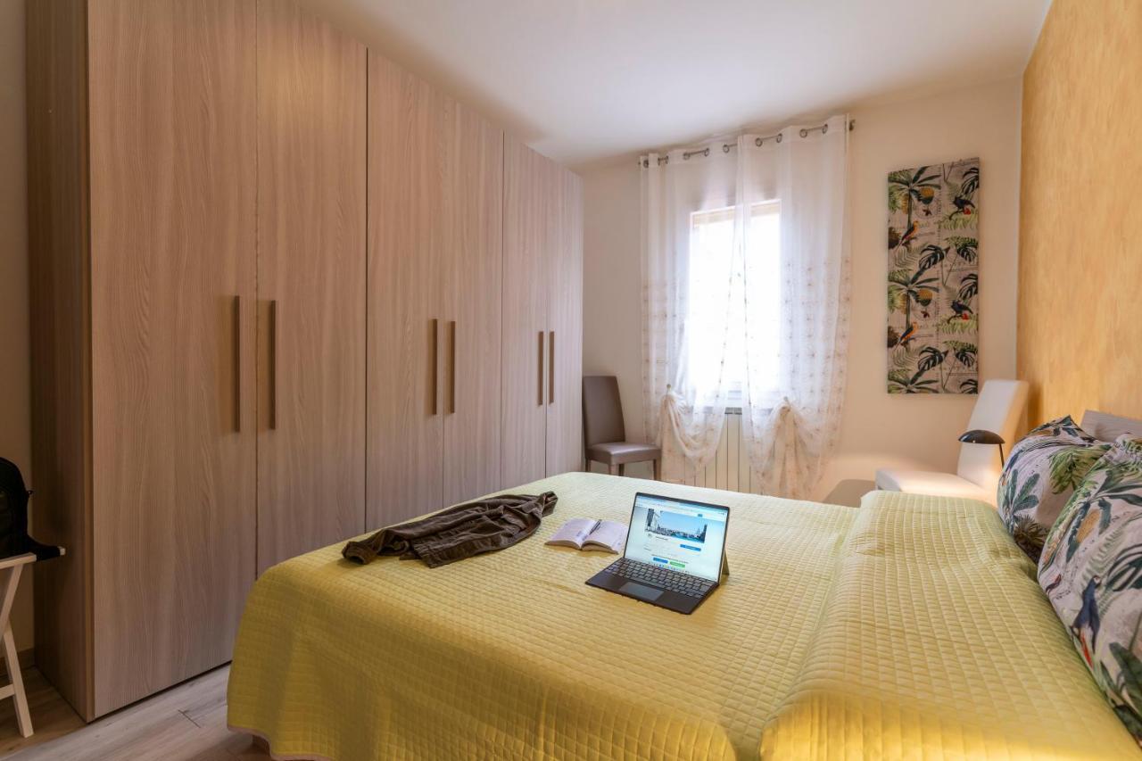 Ponte Squero Flat M0270423226 Apartment Venesia Bagian luar foto