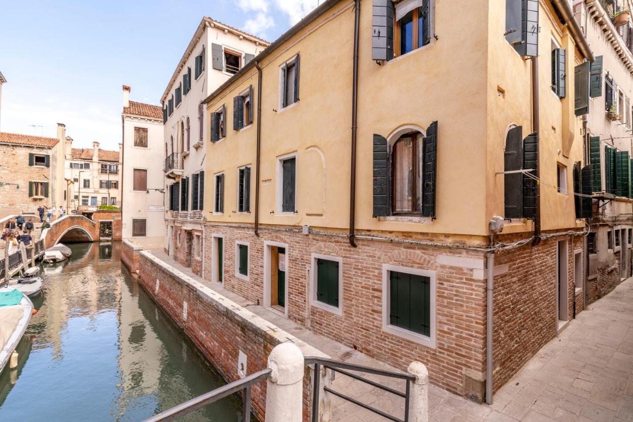 Ponte Squero Flat M0270423226 Apartment Venesia Bagian luar foto